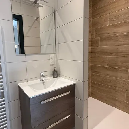 Bartholdi 招待所 3*